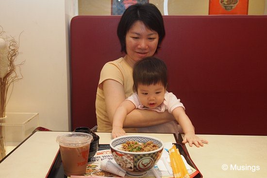 blog-2010-hannah-OLYP0967-yoshinoya-brunch