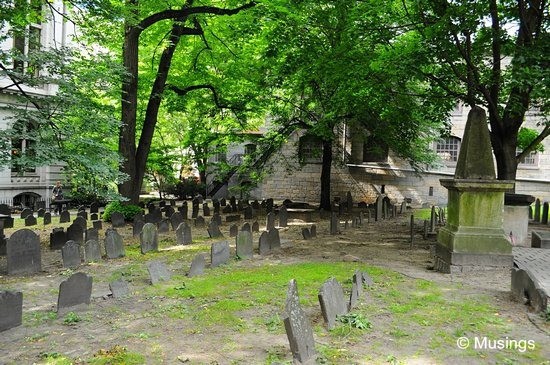 blog-2010-boston-DSC_8281-freedomTrail-KingsChapelBuryingGround