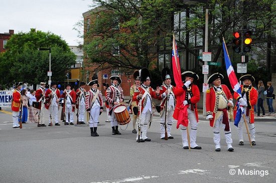 blog-2010-boston-DSC_9038-BunkerHillParade