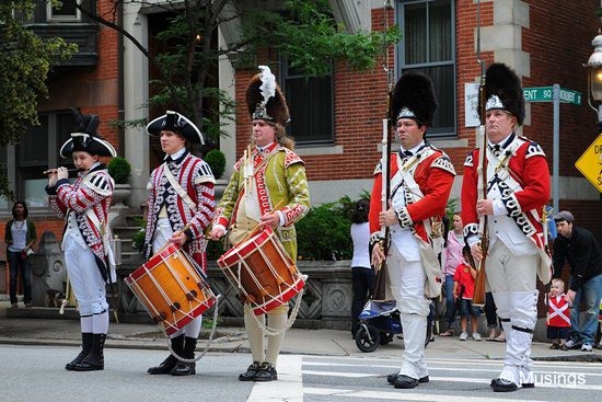 blog-2010-boston-DSC_9134-BunkerHillParade