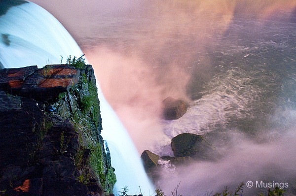 blog-2010-boston-DSC_A1759-niagarafalls-night