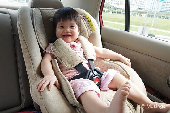 blog-2010-hannah-OLYP2478-carseat-flickr