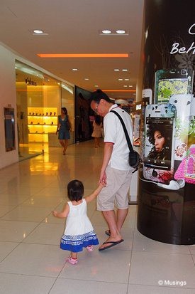 blog-2010-hannah-OLYP2773-tampinesmall-flickr