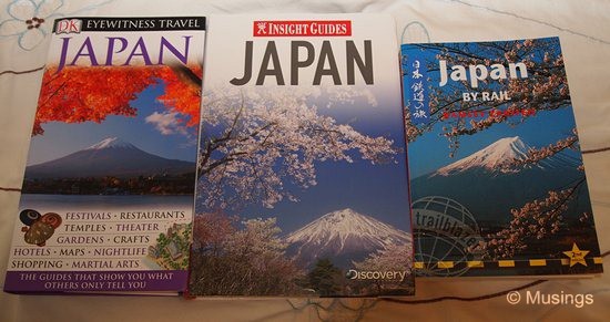 2010-japan-OLYP3801-books