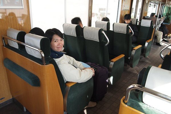 blog-2010-japan-OLYP4842-on-train-to-kyoto