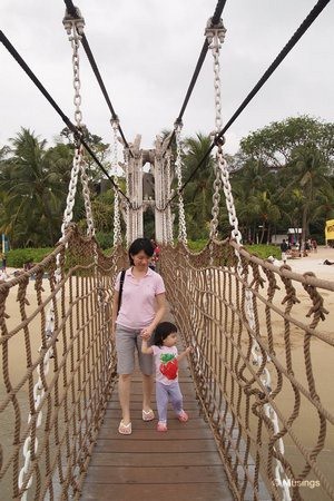 blog-2011-sentosa-OLYP1127-palawanbeach