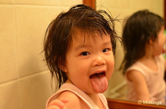 blog-2012-hannah-N7K_0701-brushing-teeth-flickr
