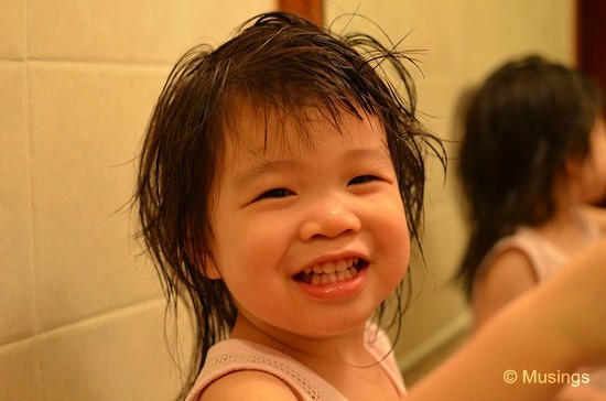 blog-2012-hannah-N7K_0702-brushing-teeth-flickr