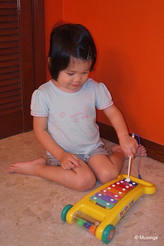 blog-2012-hannah-DSCF3142-xylophone-flickr