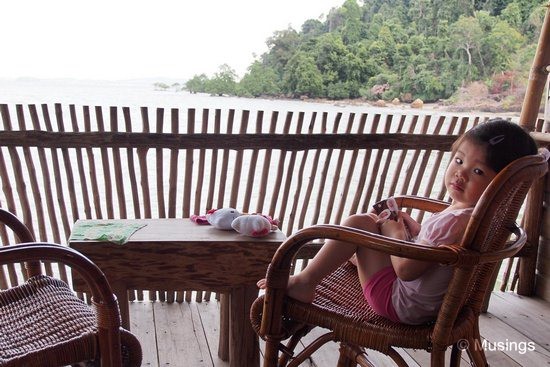 blog-2012-telunas-OMD03806-hannah-wakes-up