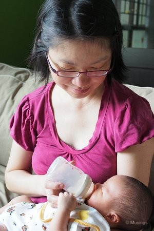 Morning feed on the 26 July with the 25mm. It was Peter's vaccination day, which we got done at the Polyclinic this time instead of his PD. Saved ourselves a hundred or so moola.