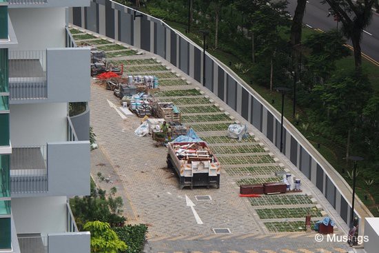 The car wall facing Blocks 8 and 6 have been painted in strips with grey color.