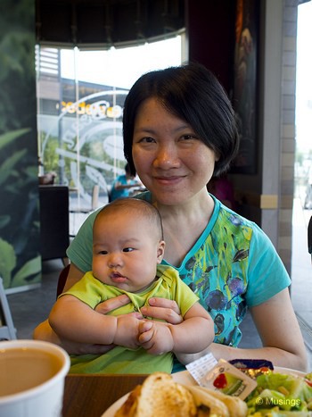 Chilling out over brunch at Coffee Bean @ Greenwich Village.