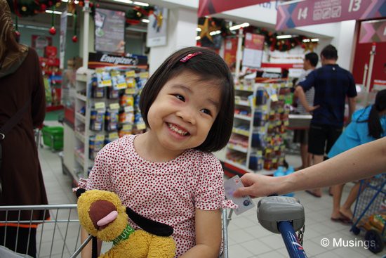 A quick picture at Hougang One's Fairprice. The price of putting Hannah into the trolley seat was a backache for the afternoon.
