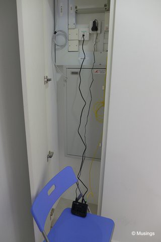 Connecting the Opennet box to the modem.