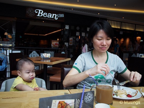 Coffee Bean @ Suntec City. We haven't gone by the very large mall for ages, and were surprised at how different the place looks today after years of refurbishment. 