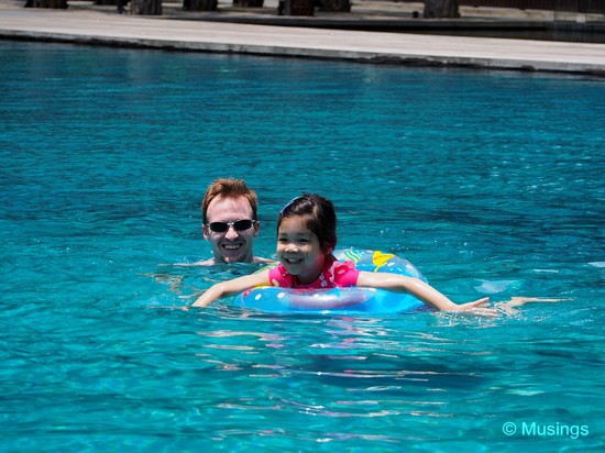 Noon-time swim in the Minton pool. Weather was scorching hot - but nothing that a cool swim can't help.