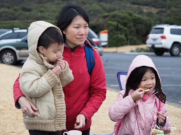 Stopping for morning tea @ Bells Beach.